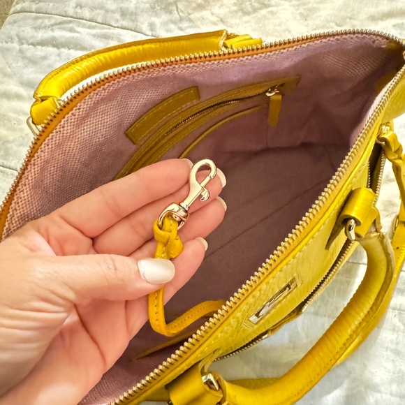 Authentic Dooney&Bourke - Picture 7 of 8